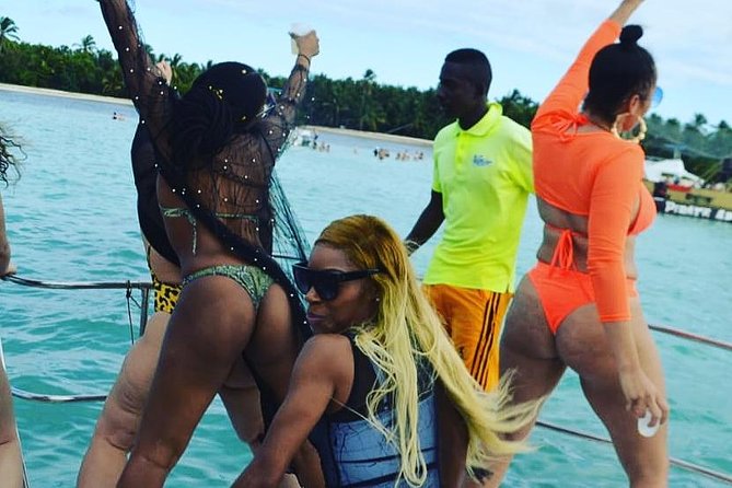 Private Adult Only Hip Hop Party Boat with Live DJ - Stop at the Natural Swimming Pool: Where the Fun Gets Physical