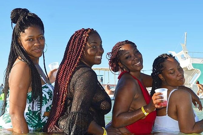 Private Adult Only Hip Hop Party Boat with Live DJ - Price, Snacks, and the Open Bar Reality Check
