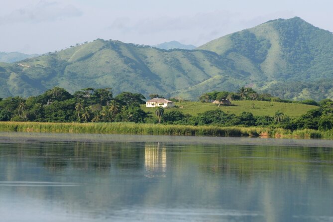 Private Boat Nature Tour of Limón Beach and Lagoon - What the private setup changes on this kind of tour