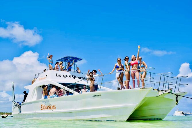 Private Catamaran Cruise with Slide & unlimited drinks - Dolphin-habitat views from the boat, with easy photo moments