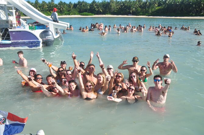 Private Catamaran Cruise with Slide & unlimited drinks - What’s included for $680 per group, and what you should bring
