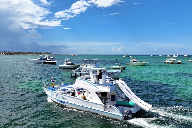 Private Cruise with BBQ - Slide And Open Bar - Private cruise with pickup that keeps your day simple