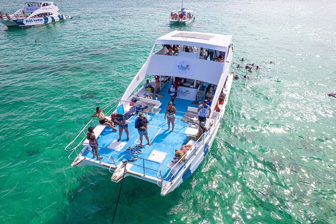 Private Family Boat at Punta Cana - Natural Pool in Playa Bávaro: Why Shallow Water Makes the Photos Easy