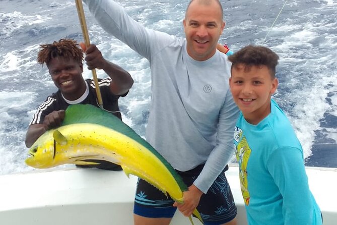 Private Fishing charter Punta Cana (Alondra) - Onboard Food And Open Bar: More Than Just a Perk