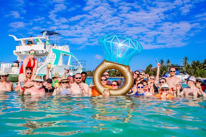 Private Luxury Party Boat with Slide - Safety and belongings: the one issue I take seriously