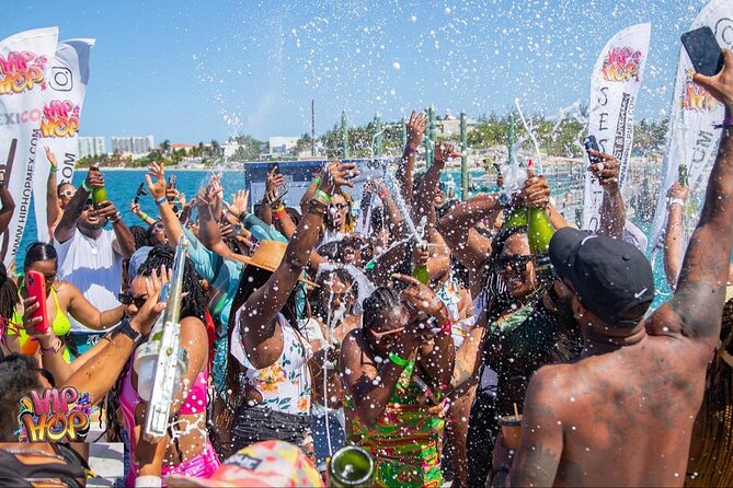 Private Party Boat at Coast of Punta Cana and Bávaro - What the Crew Actually Does (Captain, Bartender Sarah, Lifeguard)