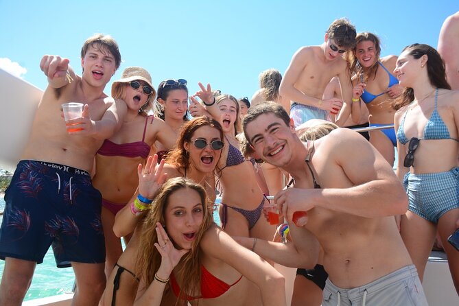 Private Party Boat Cruise: Sound System, Open Bar, Natural Pool - Open Bar, Sound System, Snacks, and Fruits That Keep You Comfortable