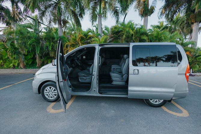 Private Punta Cana Airport Transfers from/to the Hotel 1 ó 2 way - 1 ó 2 Way: One Trip or Round-Trip