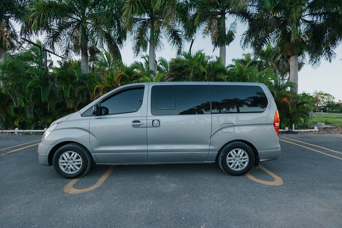 Private Punta Cana Airport Transfers from/to the Hotel 1 ó 2 way - Where You Meet the Driver at Punta Cana Airport (Terminal A or B)