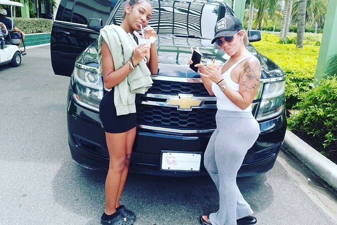 Private Punta Cana Airport Transfers to uvero Alto hotels - Finding your driver at Punta Cana Airport, even when you feel jet-lagged