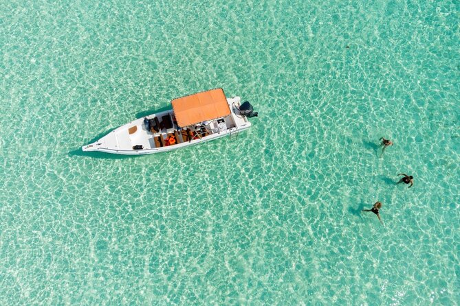 Private Saona Island Excursion - The Photographer and Jewelry Sellers: Nice Photos, Annoying Sales Pressure