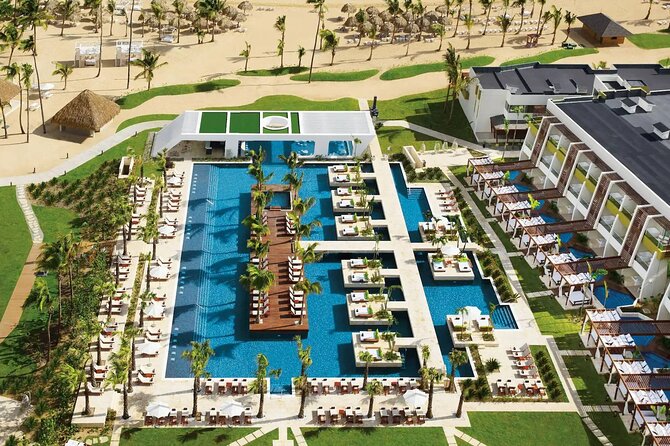 Private Transfer from Punta Cana Airport to Dreams Onyx - Punta Cana Airport to Dreams Onyx, minus the hassle