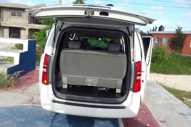 Private transfer from Santo Domingo to Punta Cana & Viceversa (one way) - Special Case: Uvero Alto Has an Extra Fee