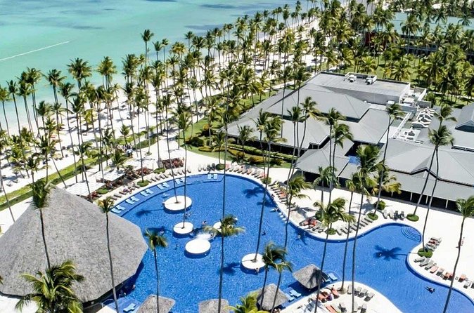 Private Transfer Punta Cana Airport to/from Barcelo Bavaro Beach - Why the SMS from Julio Changes the Whole Experience