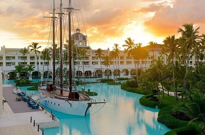 Private Transfer Punta Cana Airport to/from Iberostar Grand Bavaro - Return trip to PUJ: pickup from the hotel lobby at your time