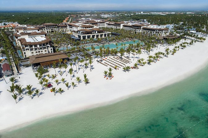 Private Transfer Punta Cana Airport to/from Lopesan Costa Bavaro - Price and Timing: When $40 per Group Makes Sense
