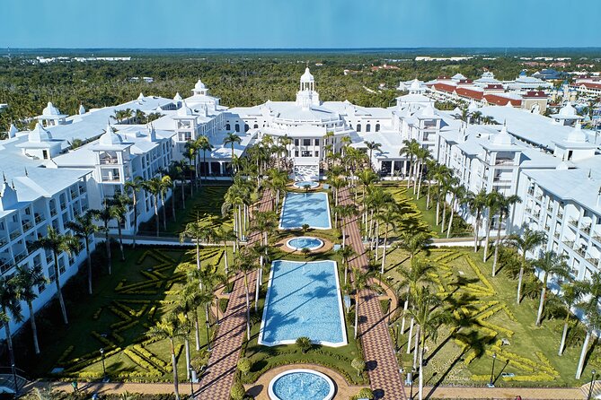 Private Transfer Punta Cana Airport to from Riu Palace Punta Cana - How the PUJ Pickup Works (Sign Holder, SMS, and a Direct Resort Route)