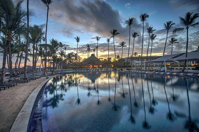 Private Transfer Punta Cana Airport to/from Royalton Punta Cana - Comfort, safety, and small touches that matter in real life