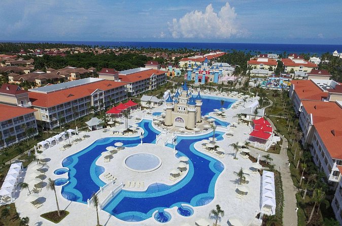 Private Transfer Punta Cana Airport to or from Bahia Principe Fantasia - The drive to Bahia Principe Fantasia: fast, air-conditioned, and direct