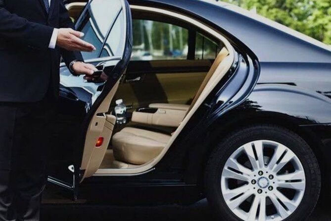 Private & VIP Transfers Puntacana airport/ hotels-luxury services - WiFi and water on short rides: why these inclusions feel smarter than they sound