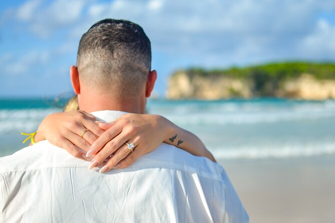 Professional Photographer in Punta Cana for Private Events - Price and Value: $290 Per Group Up to 5 People