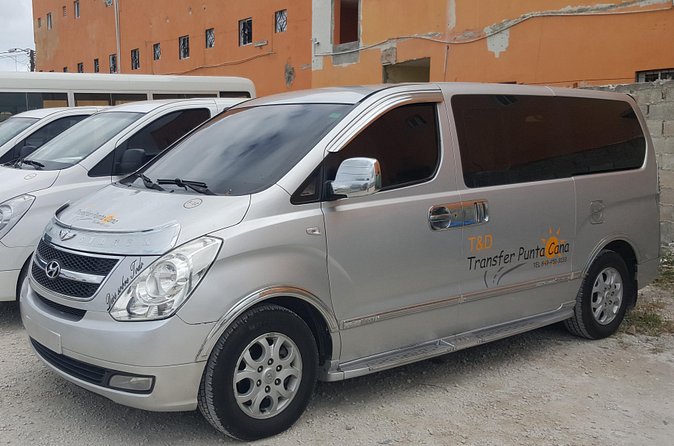Punta Cana Airport to Uvero Alto Hotels > One Way - Is it worth booking? My take