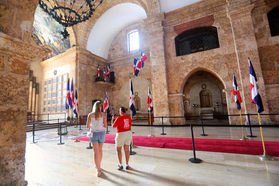 Punta Cana: All-Inclusive Day Trip to Santo Domingo - Shopping time: how to use it without losing the day