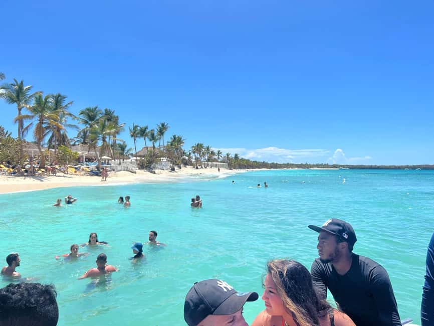 Punta Cana: All Inclusive Saona Island Experience - Lunch Buffet and the Crew’s Energy After Darker Hour