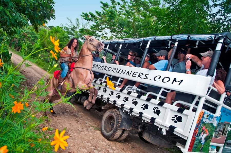 Punta Cana: Bavaro Runners Safari Tour - Sugarcane, cigar craft, and river time in one 8-hour day