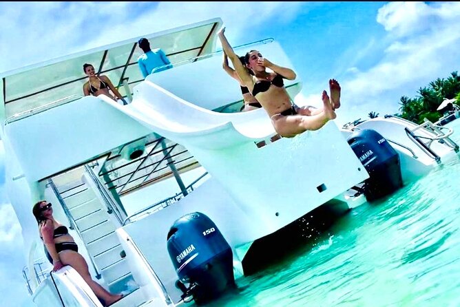 Punta Cana Booze Cruise, Snorkeling, Bar Entertainment Open Bar - Snorkeling at Coral Reefs: What to Expect