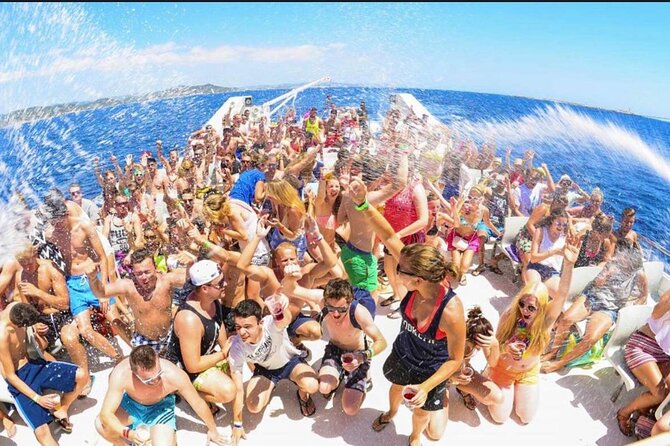 Punta Cana Booze Cruise, Snorkeling, Bar Entertainment Open Bar - Beach Stop and Games: The Built-In Downtime