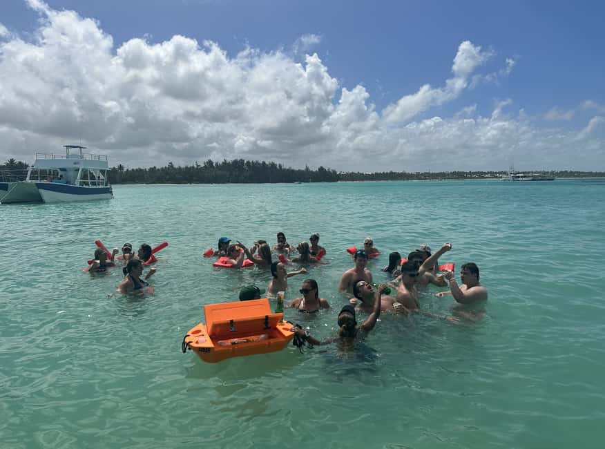 Punta Cana: Booze Cruise with Snorkel and Natural Pool Stop - Value check: is $59 fair for Punta Cana?