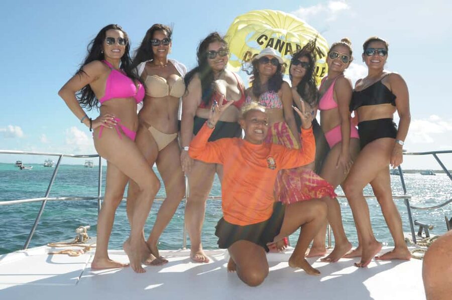 Punta Cana: Booze Cruise with Snorkel and Natural Pool Stop - Reef snorkel stop: how to maximize 35 minutes in the water