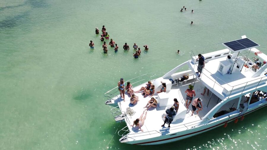 Punta Cana: Booze Cruise with Snorkel and Natural Pool Stop - Drinks, snacks, and crew energy that keeps the trip moving