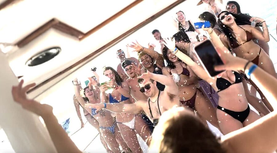 Punta Cana: Booze Cruise with Snorkel and Natural Pool Stop - Who should book this Punta Cana booze cruise (and who should skip)