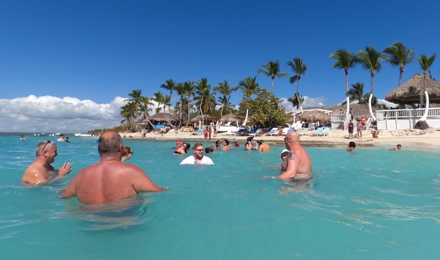 Punta Cana: Catalina Island Trip with Snorkeling - Boat Comfort and Timing: Why Some Days Feel Long