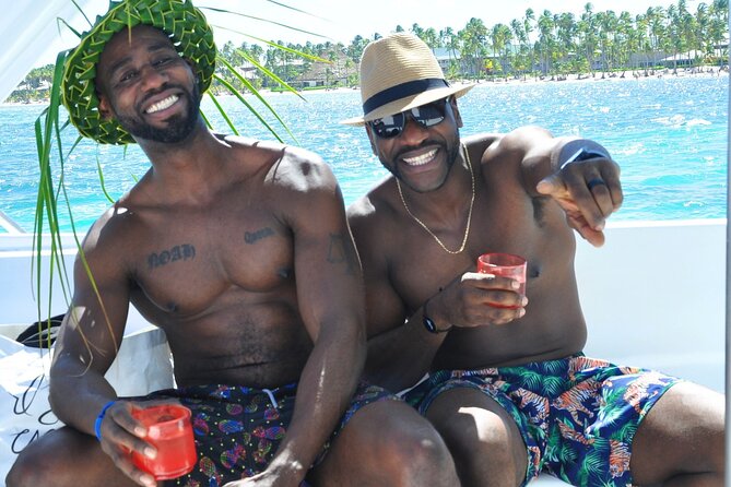 Punta Cana: Catamaran Tour, Reef Snorkeling and Unlimited Drinks! - A Note on Photos, Tipping, and Keeping Control of Your Day