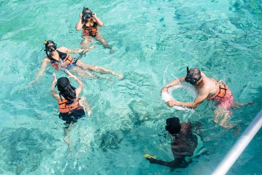 Punta Cana: Catamaran Tour with Reef Snorkeling and Open Bar - Open Bar and Snacks: More Than Just a Perk