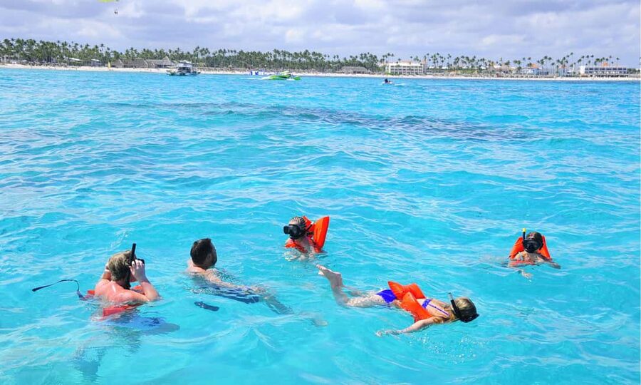 Punta Cana: Catamaran Tour with Reef Snorkeling and Open Bar - Getting Picked Up: The Real Logistics Lesson