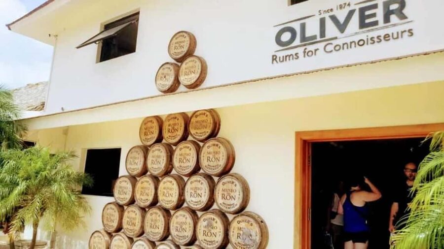 Punta Cana: Don Lucas Cigar, Chocolate, & Rum Tour - Oliver & Oliver Distillery Rum Tasting: Premium Spirits and Aging
