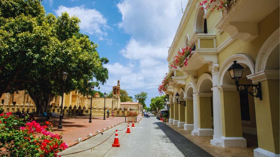 Punta Cana: Experience the essence of Santo Domingo with lunch and the Colonial Zone - Key things to know before you go