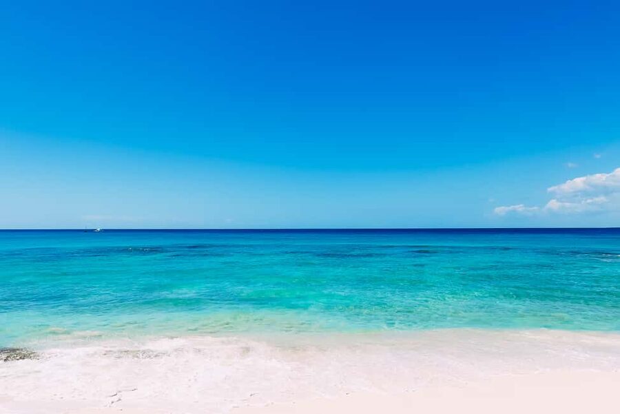 Punta Cana: Full Day Boat Trip to Catalina Island with Lunch - Your private beach on Catalina: open bar time and how to use your free hours