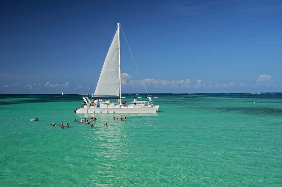 Punta Cana Happy Hour Sailing Cruise - Getting on Board: Welcome Refreshment and Safety Briefing