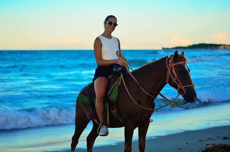 Punta Cana: Horseback Riding Tour with Sunset at Macao Beach - Who this sunset horse ride is best for