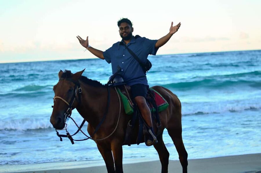 Punta Cana: Horseback Riding Tour with Sunset at Macao Beach - Entering Macao Beach by Horse: The ride, the pace, the safety net