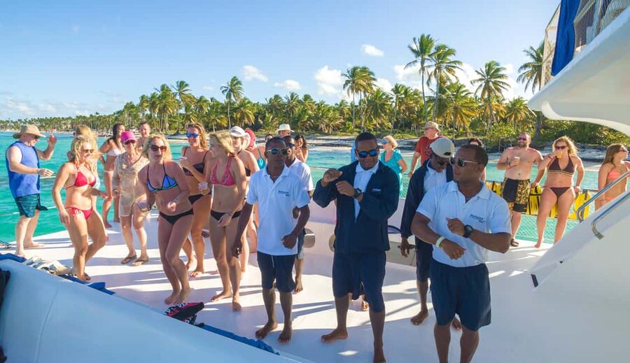 Punta Cana: Marinarium Snorkeling Cruise - Cruising along Bavaro and Cabeza de Toro: the scenery payoff