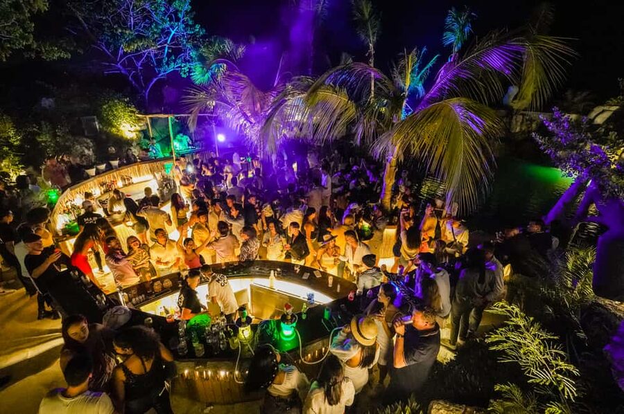 Punta Cana: Maroca Club Open Bar (Entry, Drinks & Transfers) - VIP entry and the open bar, how the drink tickets work