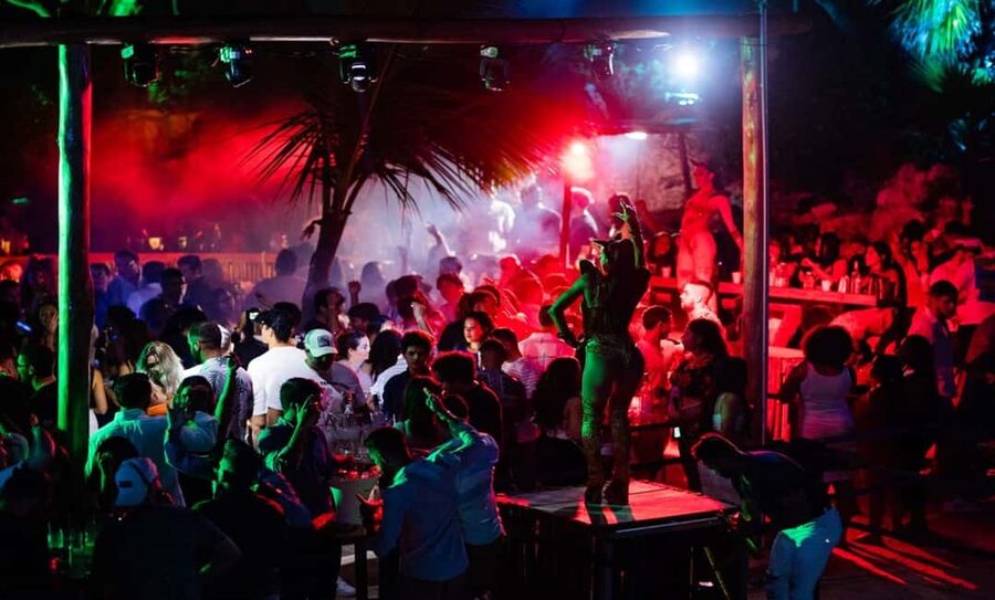 Punta Cana: Maroca Club Open Bar (Entry, Drinks & Transfers) - Security and what to bring for a smooth entrance