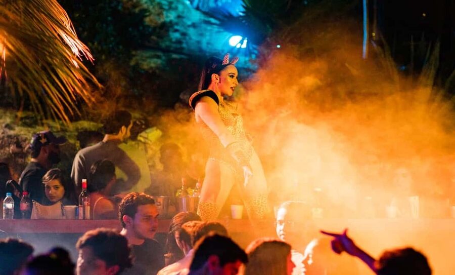Punta Cana: Maroca Club Open Bar (Entry, Drinks & Transfers) - Getting to and from the club with SOLBUS transfers