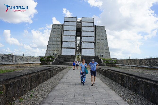 Punta Cana Panoramic Tour of The City of Santo Domingo - Lunch in Santo Domingo: your mid-day reset